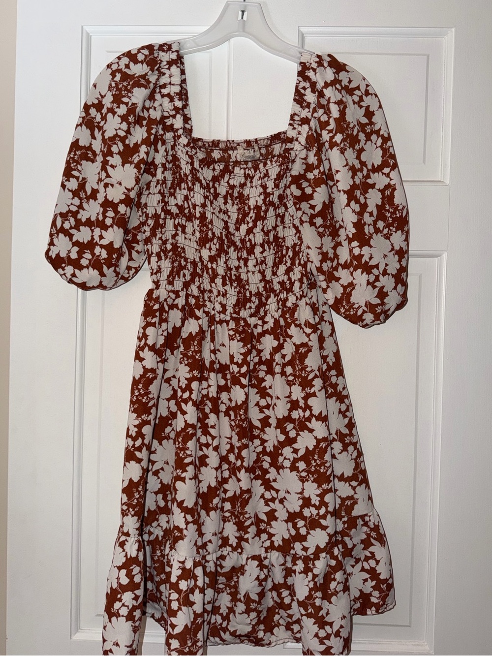 Floral Smocked Puff Sleeve Dress in Rust and White